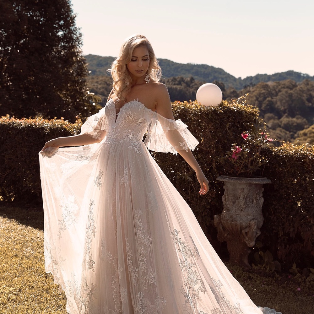 Madi Lane Bronte — Elegant Off-Shoulder Lace Wedding Dress